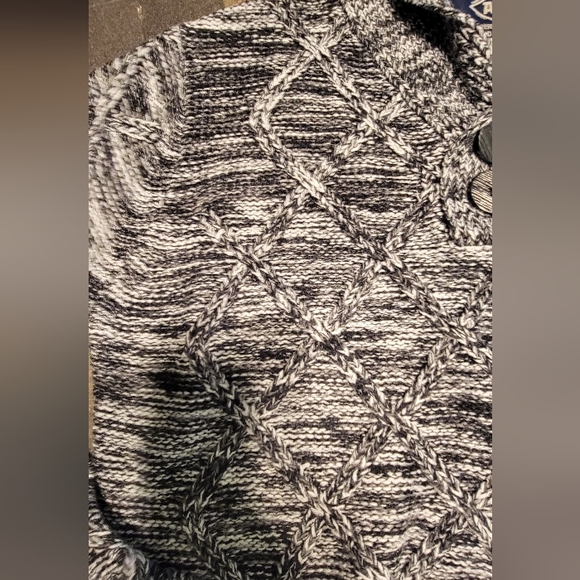 Amongst Others Men Sweater Large Black White Long Sleeve Cable Knit Shawl Collar - Picture 5 of 10